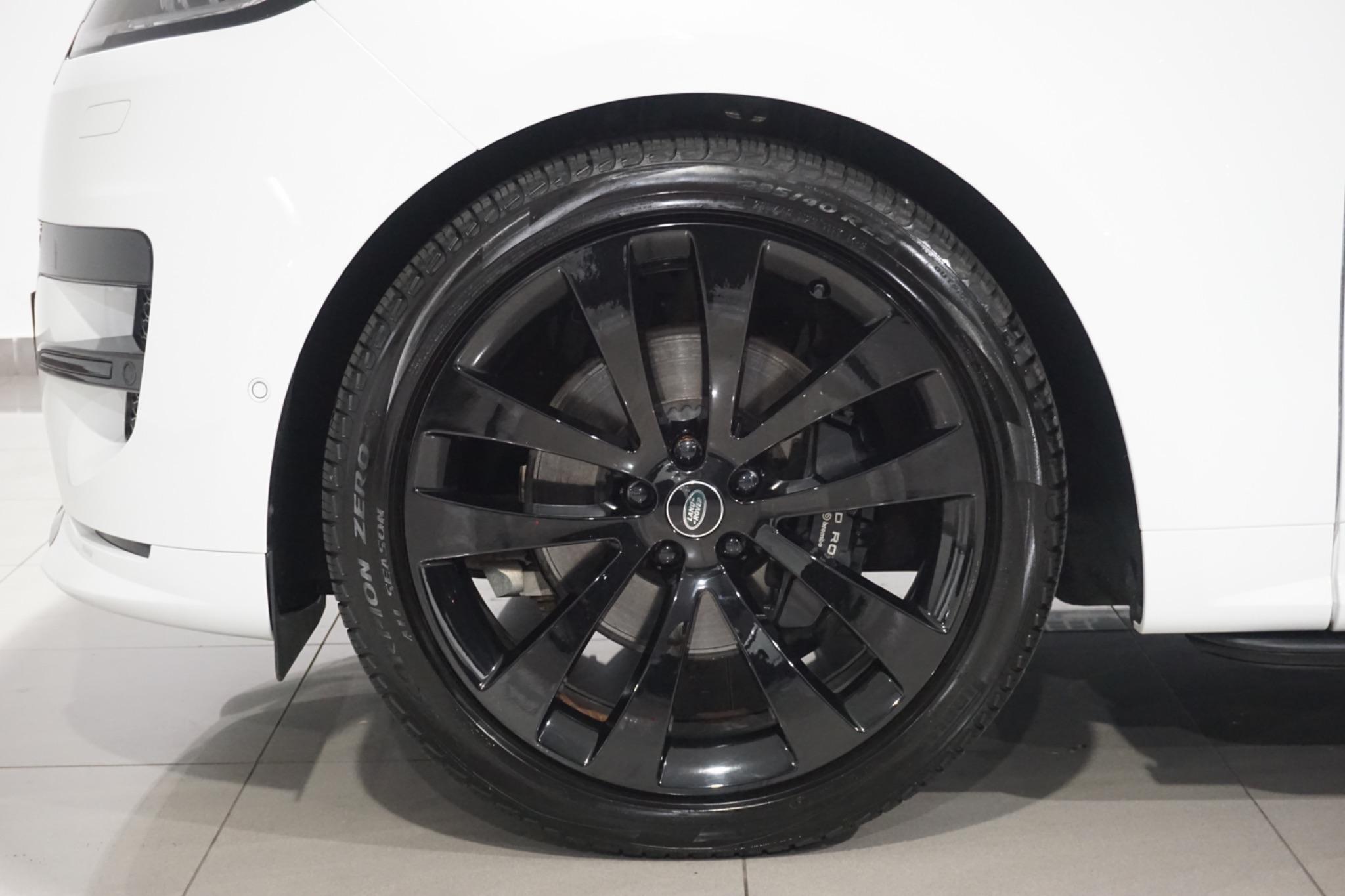 Land Rover Range Rover Sport 3.0 D300 MHEV Dynamic SE Auto 4WD Euro 6 (s/s) 5dr